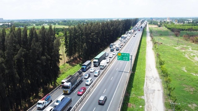 Lập đề án thu phí không dừng trên các tuyến cao tốc chưa thu phí