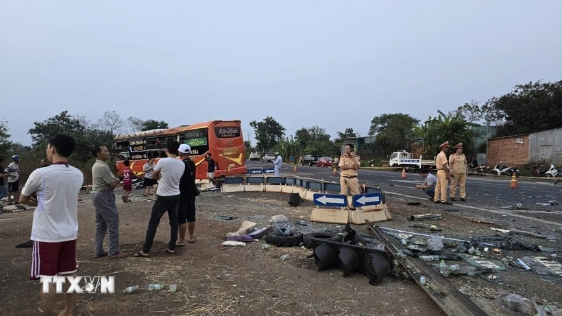 Gia Lai: Hai ôtô khách va chạm, một người tử vong và 16 người bị thương
