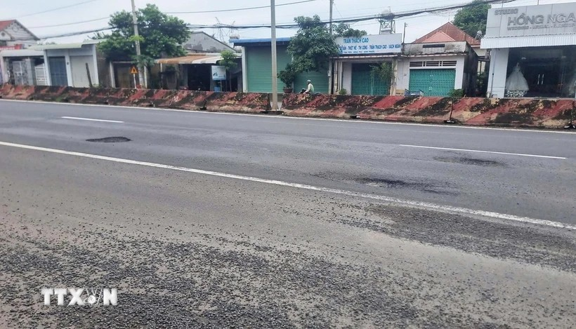 Bình Phước: Sớm khắc phục hư hỏng tuyến đường ĐT.741 có thu phí